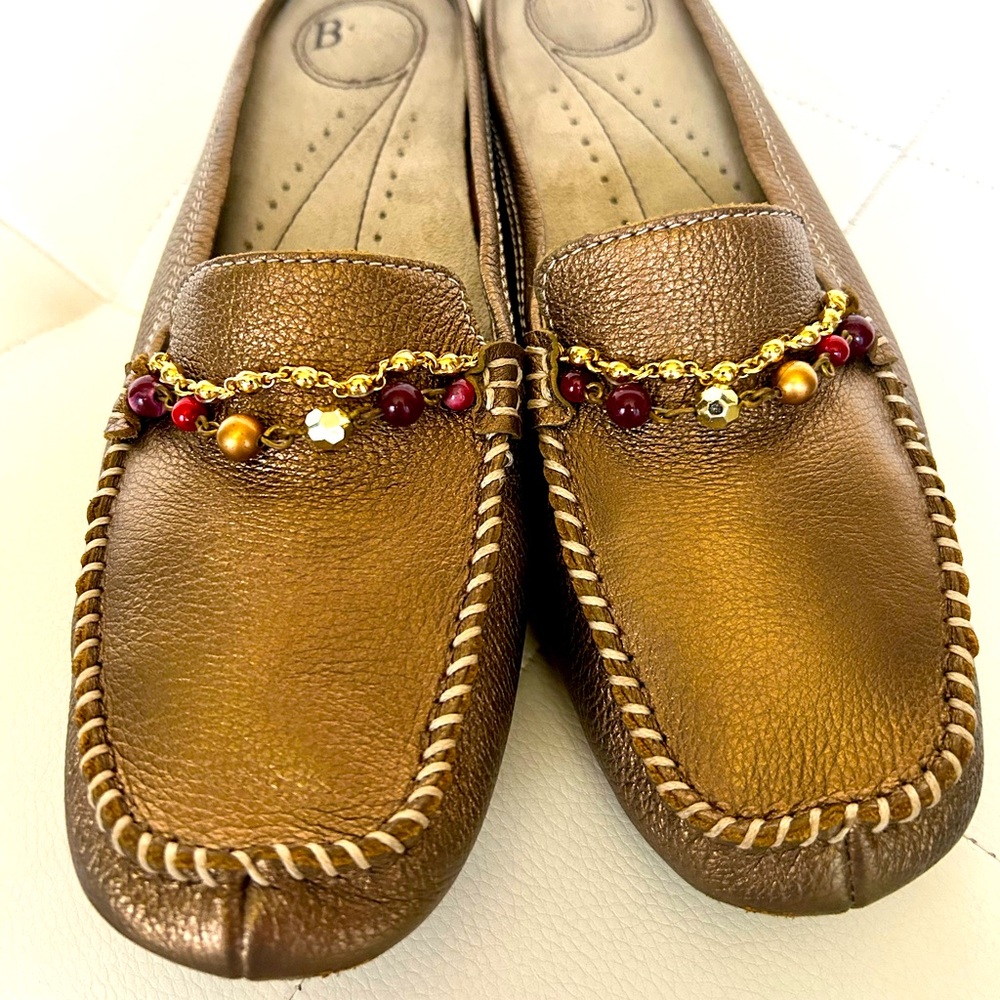Bass Women’s Selene Slip On Mules size 7 M Upper Leather Gold color.